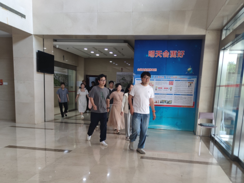 图片1 图片1